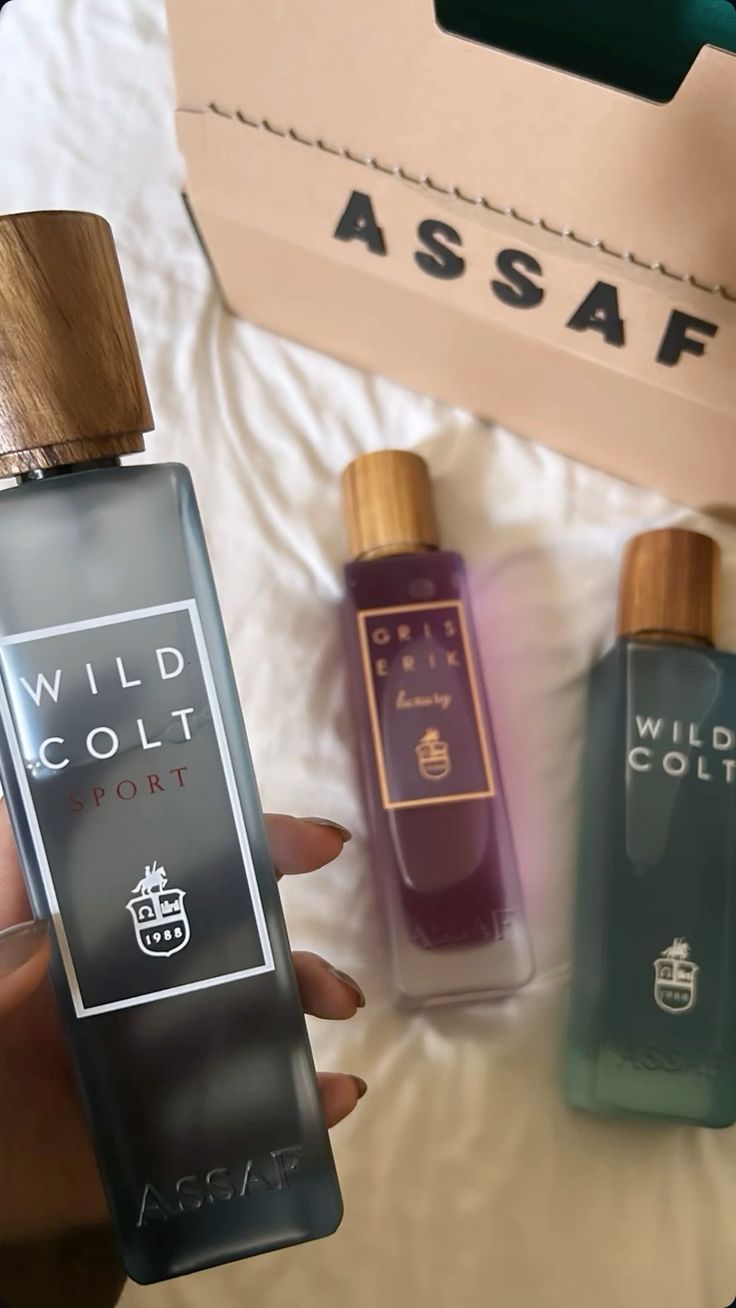 Assaf Wild Colt + Gris Erik IST COPY
